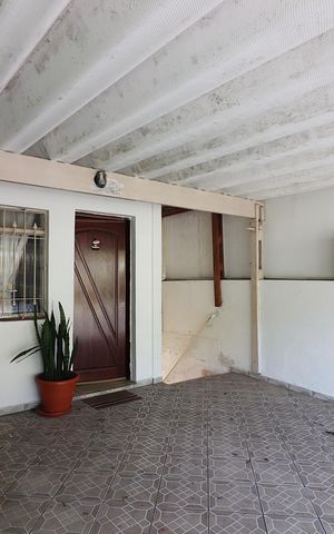 Casa à venda com 165m², 4 quartos e 2 vagasGaragem