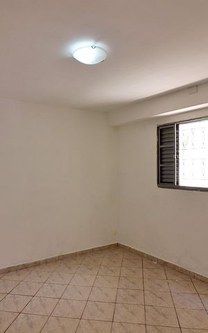 Casa à venda com 165m², 4 quartos e 2 vagasSala