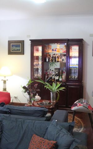 Casa à venda com 192m², 3 quartos e 4 vagasSala