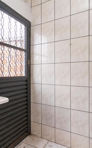 Casa à venda com 100m², 1 quarto e 1 vagaÁrea de Serviço