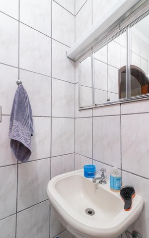 Casa à venda com 100m², 1 quarto e 1 vagaBanheiro da Suíte