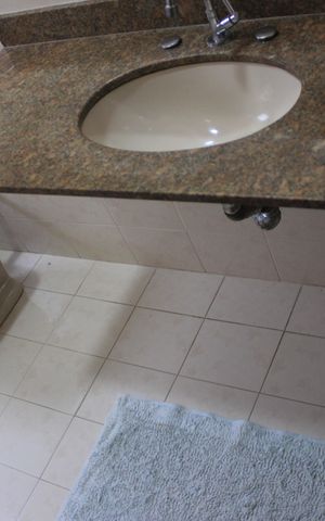 Casa à venda com 420m², 5 quartos e 4 vagasBanheiro da Suíte
