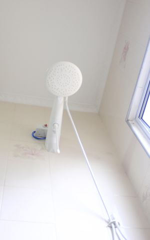 Casa à venda com 420m², 5 quartos e 4 vagasBanheiro social