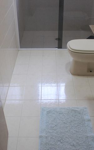 Casa à venda com 420m², 5 quartos e 4 vagasBanheiro da Suíte