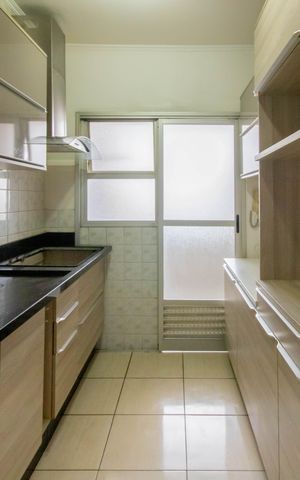 Apartamento à venda com 77m², 2 quartos e 1 vaga Apartamento à venda com 77m², 2 quartos e 1 vagaCozinha