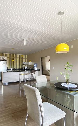 Casa à venda com 105m², 3 quartos e 1 vagaSala