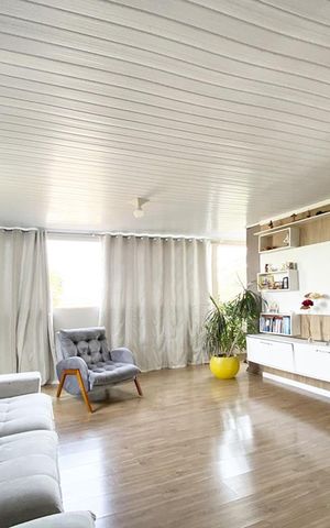 Casa à venda com 105m², 3 quartos e 1 vagaSala