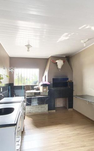 Casa à venda com 105m², 3 quartos e 1 vagaÁrea de Serviço