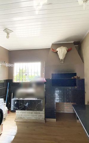 Casa à venda com 105m², 3 quartos e 1 vagaÁrea de Serviço