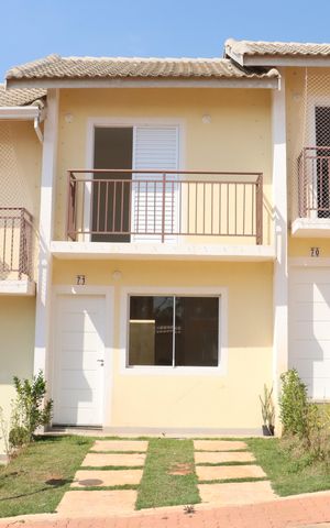 Casa de condomínio para alugar com 52m², 2 quartos e 1 vagaFachada