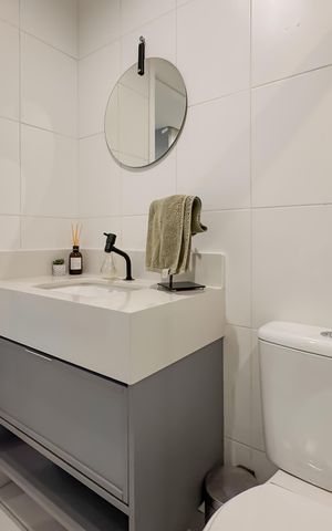 Apartamento à venda com 72m², 2 quartos e 1 vaga Apartamento à venda com 72m², 2 quartos e 1 vagaBanheiro Social