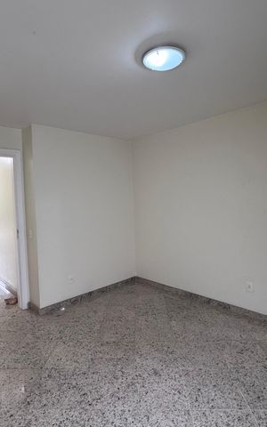 Apartamento à venda com 220m², 4 quartos e 2 vagas Apartamento à venda com 220m², 4 quartos e 2 vagasSuíte 2