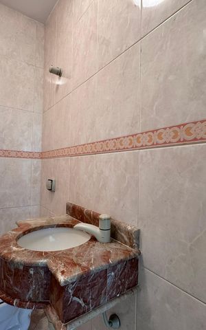 Apartamento à venda com 220m², 4 quartos e 2 vagas Apartamento à venda com 220m², 4 quartos e 2 vagasLavabo