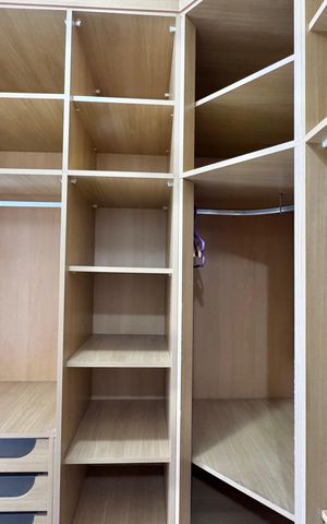 Apartamento à venda com 220m², 4 quartos e 2 vagas Apartamento à venda com 220m², 4 quartos e 2 vagasCloset da Suíte 1