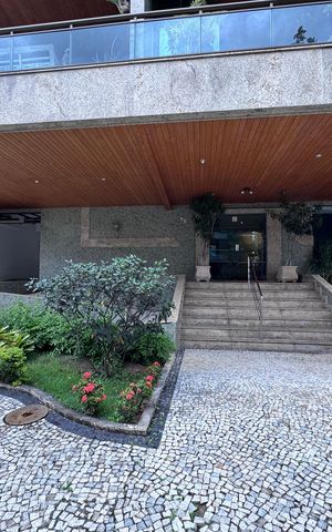 Apartamento à venda com 220m², 4 quartos e 2 vagas Apartamento à venda com 220m², 4 quartos e 2 vagasÁrea comum