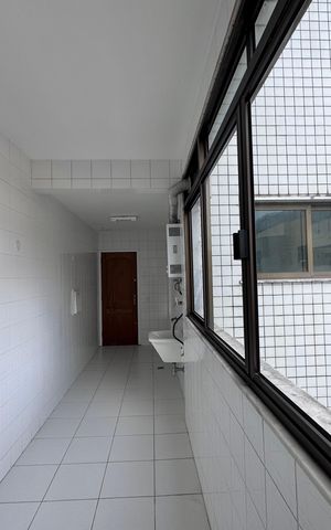 Apartamento à venda com 220m², 4 quartos e 2 vagas Apartamento à venda com 220m², 4 quartos e 2 vagasÁrea de Serviço
