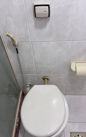Apartamento à venda com 220m², 4 quartos e 2 vagas Apartamento à venda com 220m², 4 quartos e 2 vagasBanheiro da Suíte 3