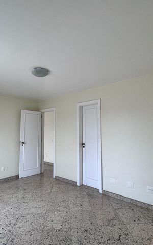 Apartamento à venda com 220m², 4 quartos e 2 vagas Apartamento à venda com 220m², 4 quartos e 2 vagasSuíte 1