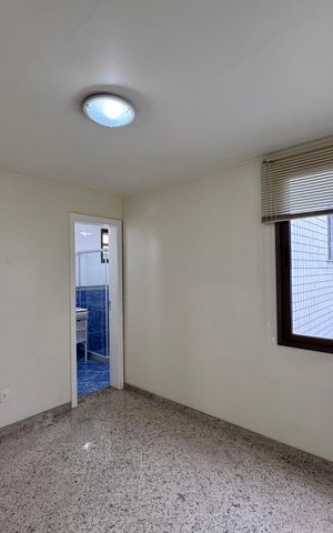 Apartamento à venda com 220m², 4 quartos e 2 vagas Apartamento à venda com 220m², 4 quartos e 2 vagasSuíte 2