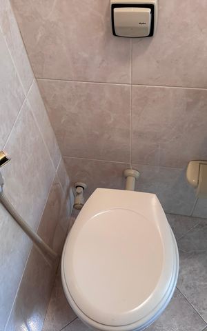 Apartamento à venda com 220m², 4 quartos e 2 vagas Apartamento à venda com 220m², 4 quartos e 2 vagasLavabo