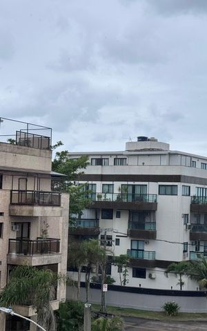 Apartamento à venda com 220m², 4 quartos e 2 vagas Apartamento à venda com 220m², 4 quartos e 2 vagasVista da Varanda