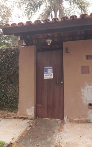 Casa à venda com 228m², 3 quartos e 4 vagasFachada