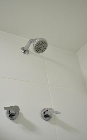 Apartamento para alugar com 37m², 1 quarto e sem vaga Apartamento para alugar com 37m², 1 quarto e sem vagaBanheiro da Suíte