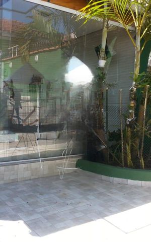 Casa à venda com 249m², 4 quartos e 2 vagas Casa à venda com 249m², 4 quartos e 2 vagasQuintal