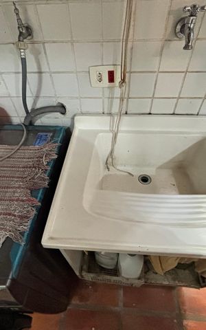 Casa à venda com 400m², 4 quartos e 4 vagas Casa à venda com 400m², 4 quartos e 4 vagasÁrea de Serviço