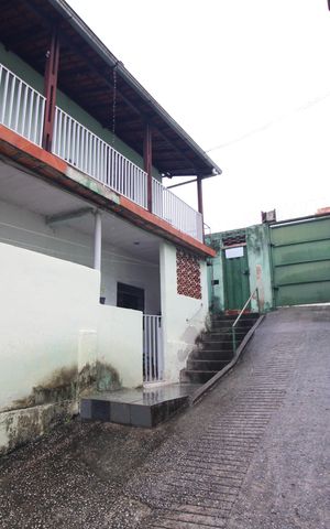 Casa à venda com 700m², 2 quartos e 8 vagasQuintal