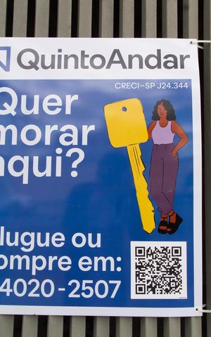Casa à venda com 250m², 3 quartos e 3 vagas Casa à venda com 250m², 3 quartos e 3 vagasPlaca
