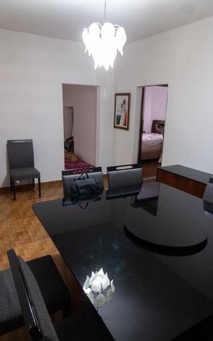 Casa à venda com 250m², 3 quartos e 3 vagas Casa à venda com 250m², 3 quartos e 3 vagasSala