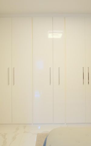 Casa de condomínio à venda com 356m², 5 quartos e 4 vagas Casa de condomínio à venda com 356m², 5 quartos e 4 vagasSuíte 3