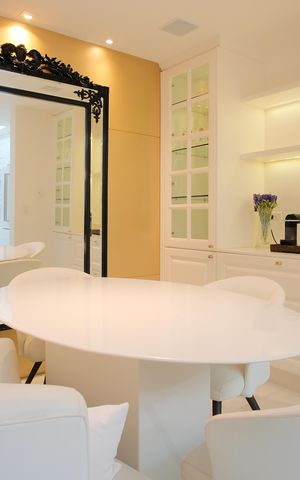 Casa de condomínio à venda com 356m², 5 quartos e 4 vagas Casa de condomínio à venda com 356m², 5 quartos e 4 vagasCopa