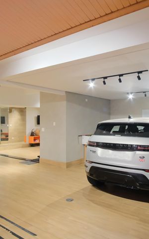 Casa de condomínio à venda com 356m², 5 quartos e 4 vagas Casa de condomínio à venda com 356m², 5 quartos e 4 vagasGaragem