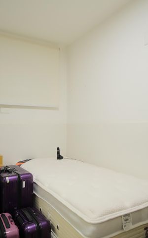 Casa de condomínio à venda com 356m², 5 quartos e 4 vagas Casa de condomínio à venda com 356m², 5 quartos e 4 vagasQuarto de Serviço