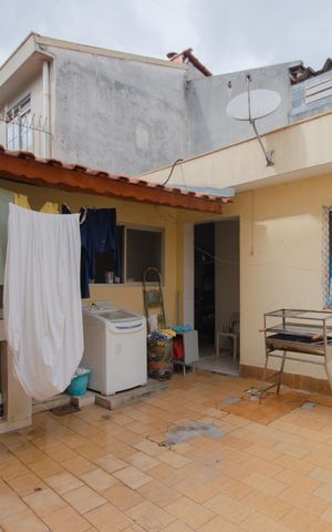 Casa à venda com 224m², 4 quartos e 7 vagas Casa à venda com 224m², 4 quartos e 7 vagasÁrea de Serviço