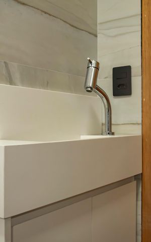 Casa à venda com 381m², 3 quartos e 3 vagasBanheiro da Suíte 1