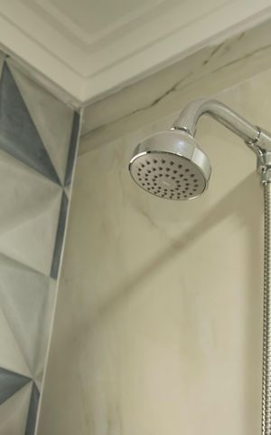 Casa à venda com 381m², 3 quartos e 3 vagasBanheiro da Suíte 1