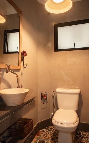 Casa à venda com 381m², 3 quartos e 3 vagasLavabo