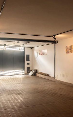 Casa à venda com 381m², 3 quartos e 3 vagasGaragem