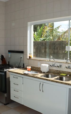 Casa de condomínio para alugar com 300m², 5 quartos e 4 vagasCozinha