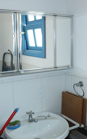Casa de condomínio para alugar com 300m², 5 quartos e 4 vagasBanheiro de Serviço