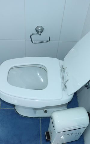 Casa de condomínio para alugar com 300m², 5 quartos e 4 vagasBanheiro da Suíte 3