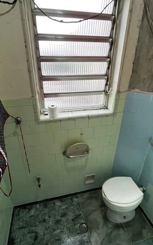 Apartamento à venda com 110m², 3 quartos e sem vaga Apartamento à venda com 110m², 3 quartos e sem vagaBanheiro de serviço