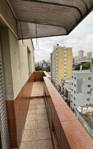 Apartamento à venda com 110m², 3 quartos e sem vaga Apartamento à venda com 110m², 3 quartos e sem vagaVaranda da Sala
