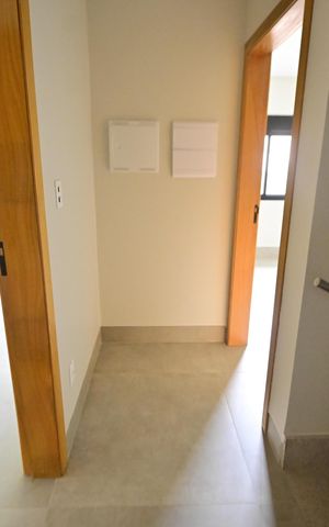 Casa de condomínio para alugar com 153m², 3 quartos e 2 vagas Casa de condomínio para alugar com 153m², 3 quartos e 2 vagasCorredor