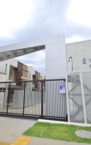 Casa de condomínio para alugar com 153m², 3 quartos e 2 vagasFachada