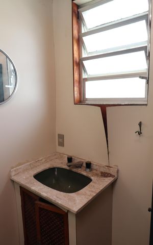Casa à venda com 300m², 5 quartos e 4 vagasBanheiro Social 2