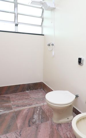 Casa à venda com 300m², 5 quartos e 4 vagasBanheiro Social